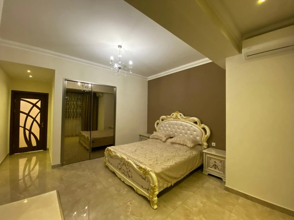 Teryan street 3 bedrooms Luxury and Unique apartment TT777