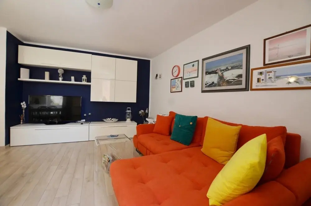 Bea Leo in Rovinj With 1 Bedrooms and 1 Bathrooms