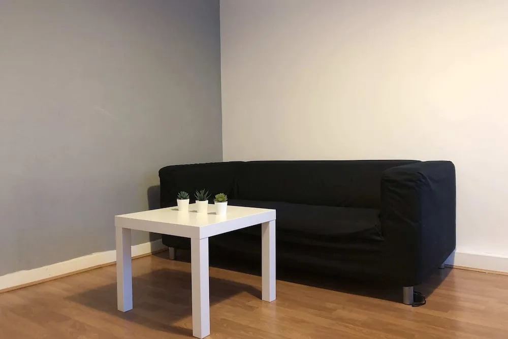 Lovely 3 Bedroom Apartment in Shepherds Bush
