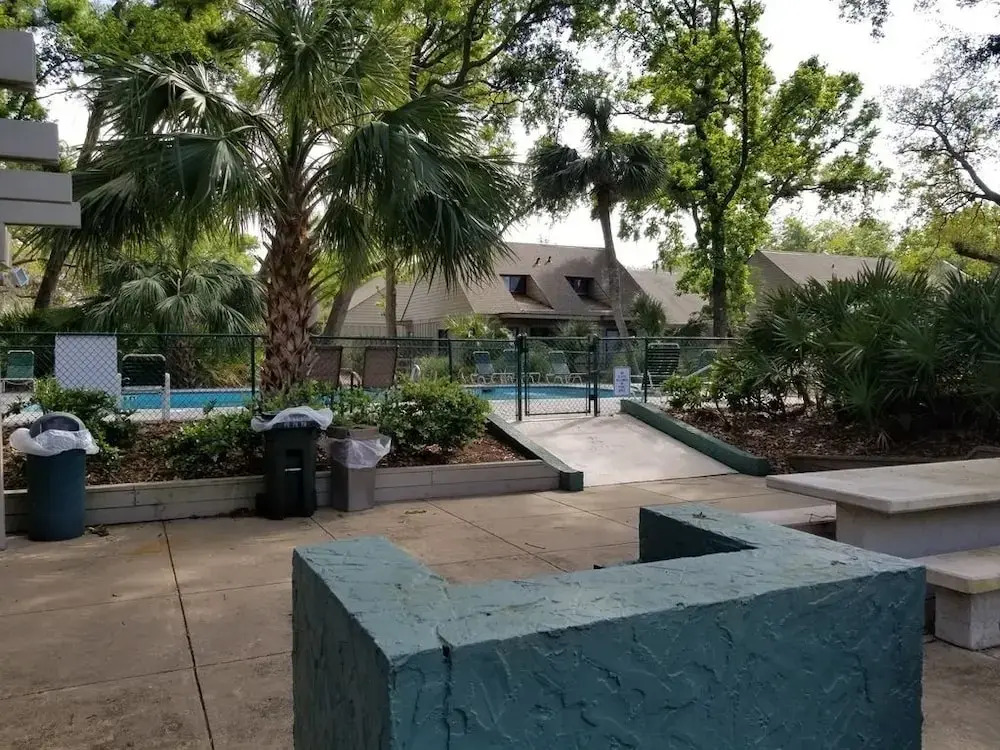 524queen 2 Bedroom Condo