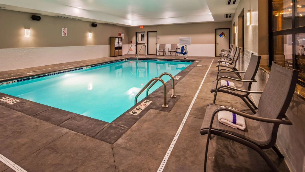 Best Western Premier Des Moines-Ankeny Hotel