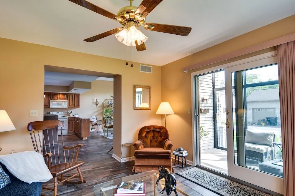 Tonawanda Vacation Rental ~ 13 Mi to Niagara Falls
