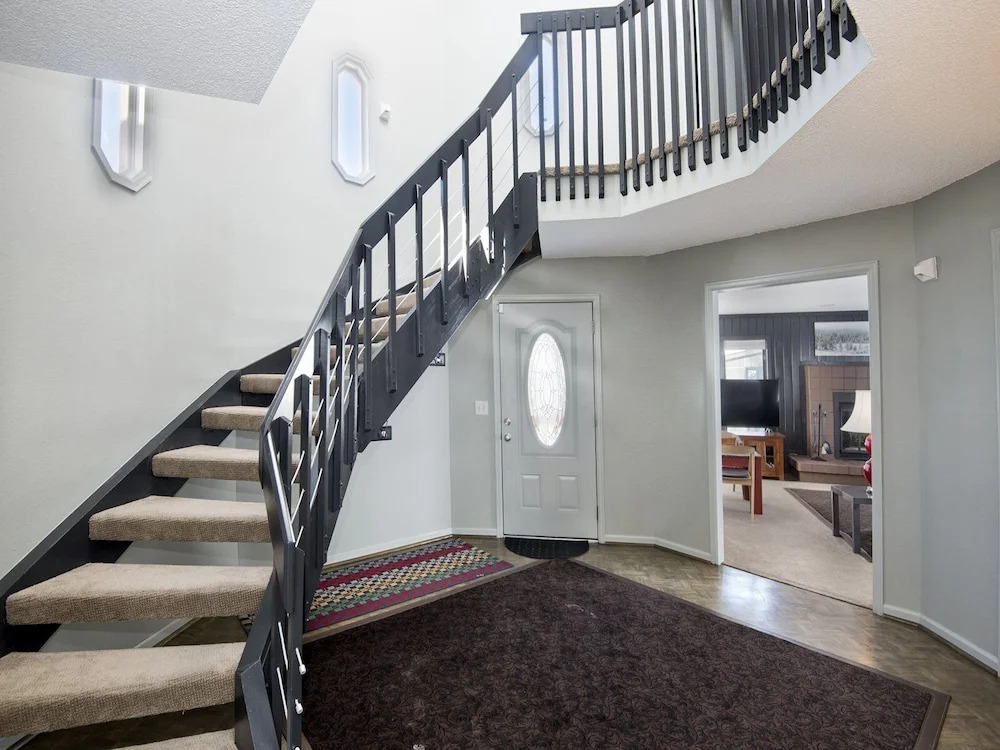 2338 Tahoe Drive