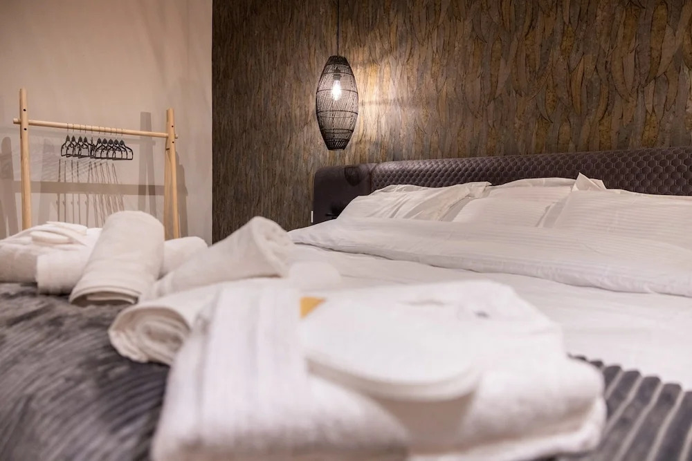 Trikala mall suites