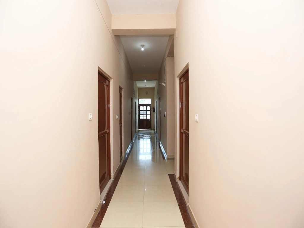 OYO 18324 Sahani Guest House