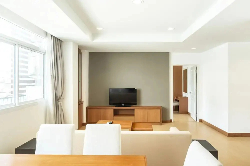 The Lavish Residence by Favstay