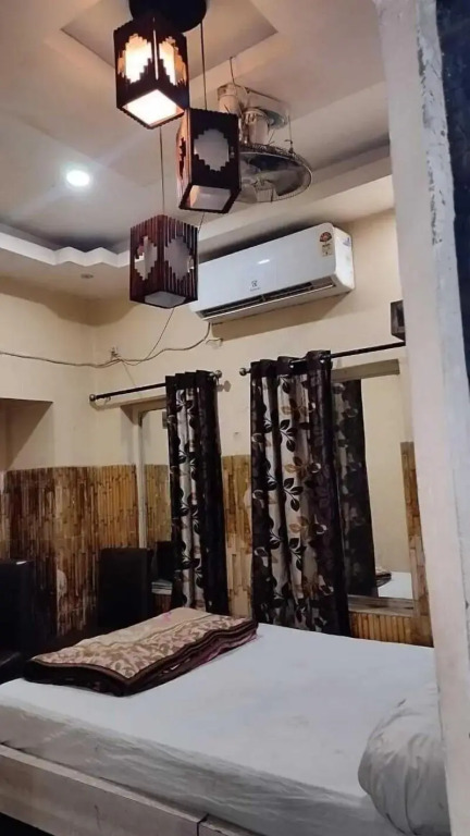 Hotel Raj