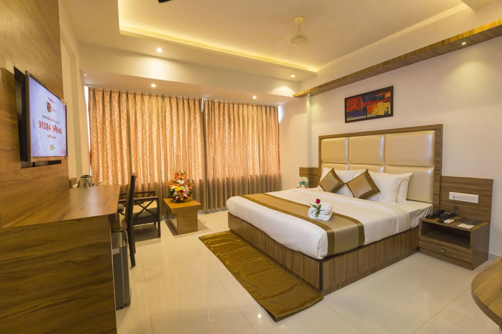 Grand Plaza Suites