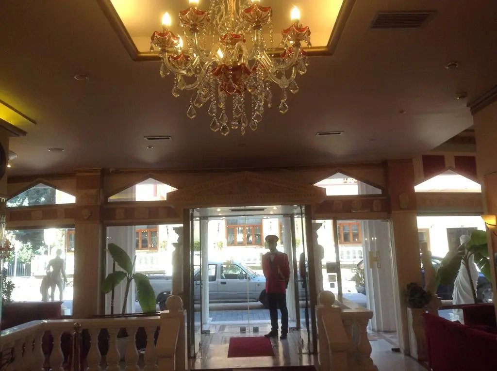 Hotel Kosta Famissi