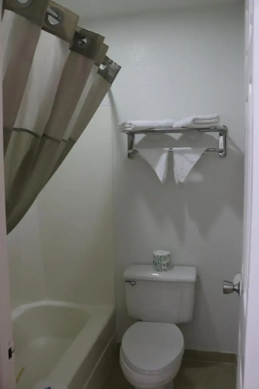 Heritage Inn & Suites
