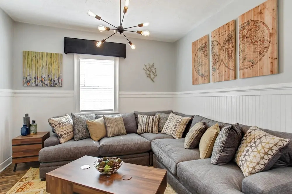 1202 Savannah - 4 Br Home