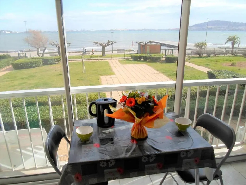 Appartement Balaruc-les-Bains, 1 pièce, 4 personnes - FR-1-503-57