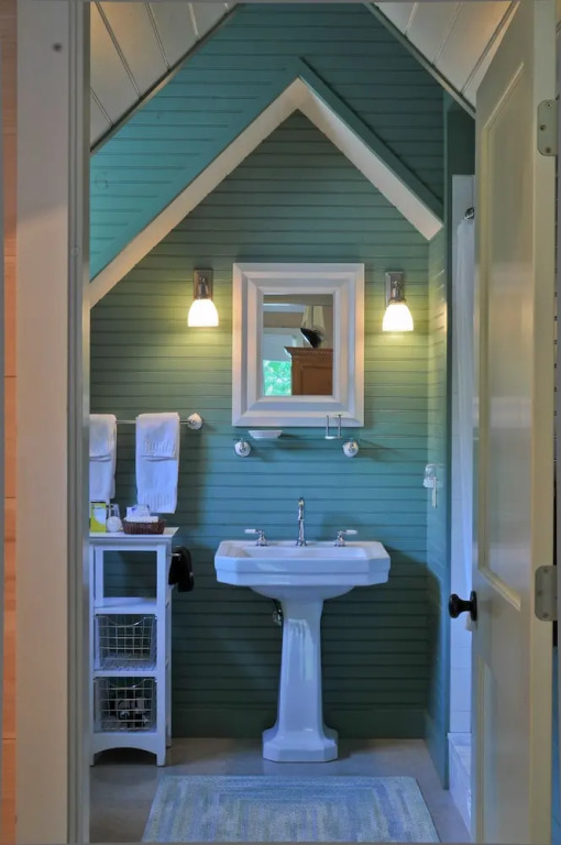 Coveside Bed & Breakfast