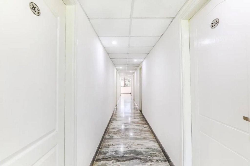 FabHotel Oakwey Inn - Indiranagar