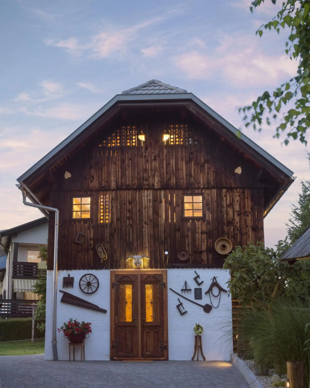 Barn House MM