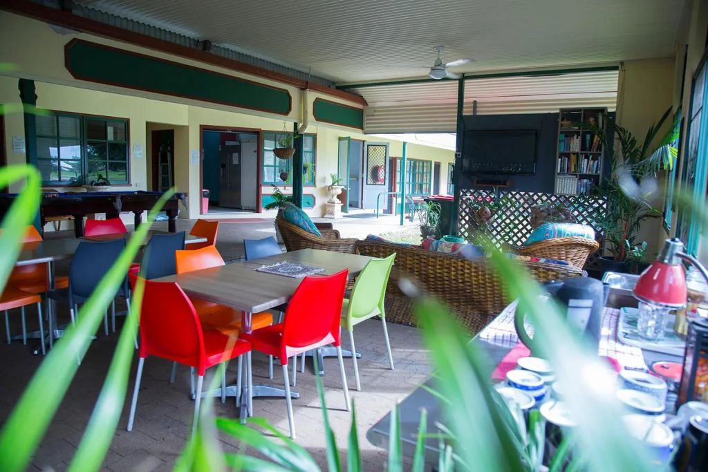 Tropical Lodge