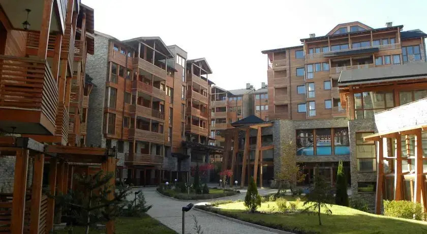 Saint Ivan Ski Apartments