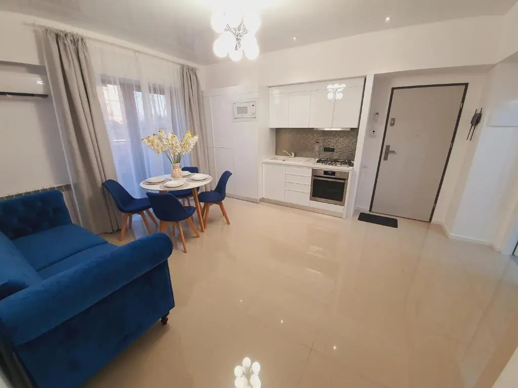 Ely Residence2