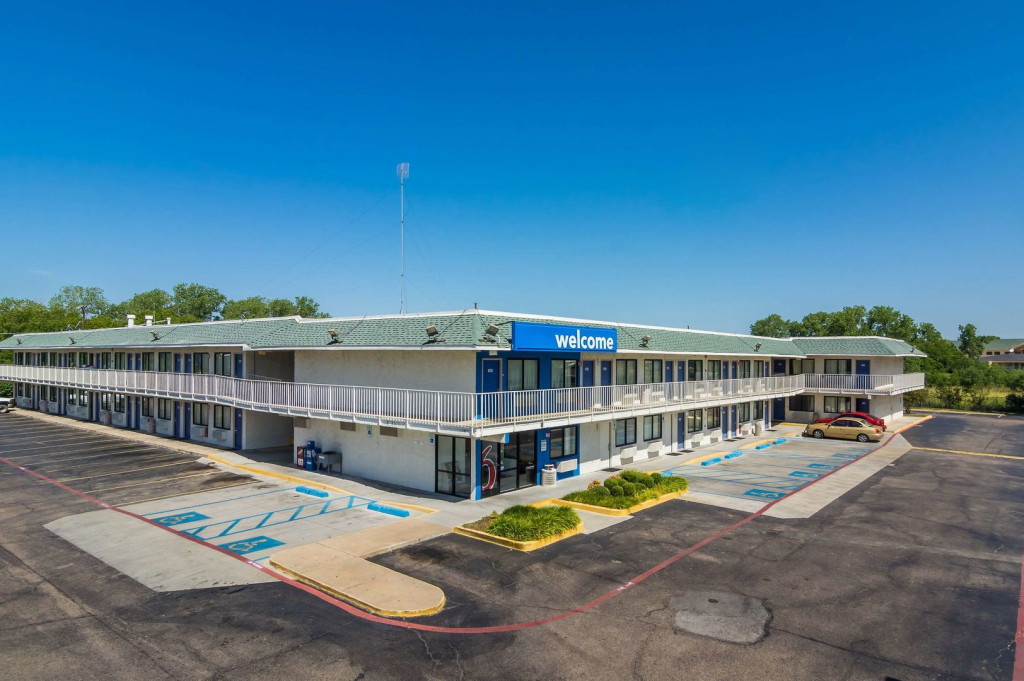 Motel 6-Bellmead, TX - Waco