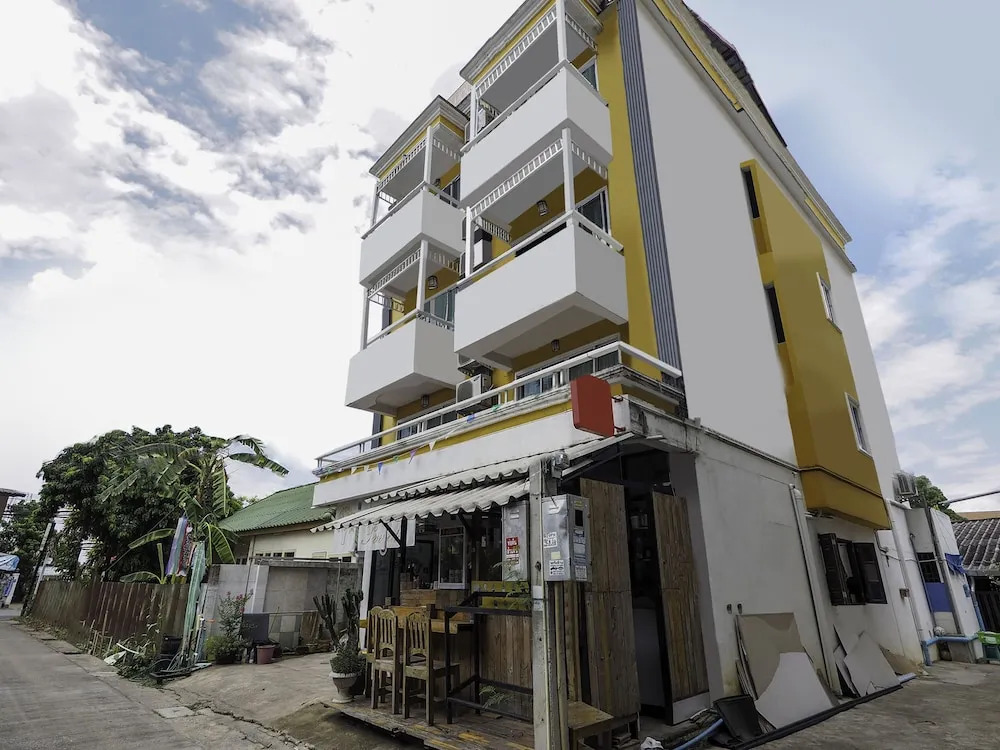 OYO 983 The Private Hotel