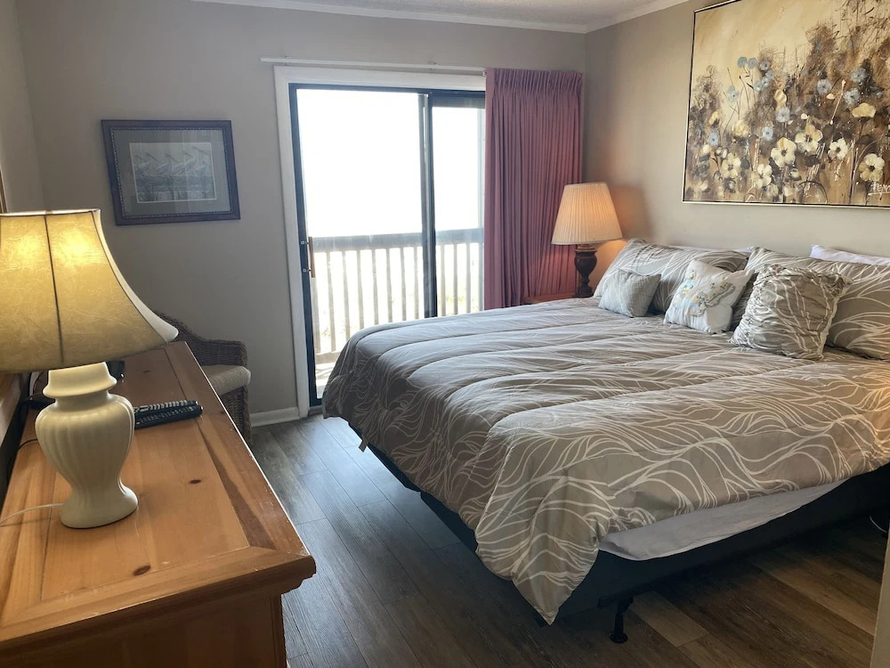 Tilghman Beach 223 3 Bedrooms 2.5 Bathrooms Condo