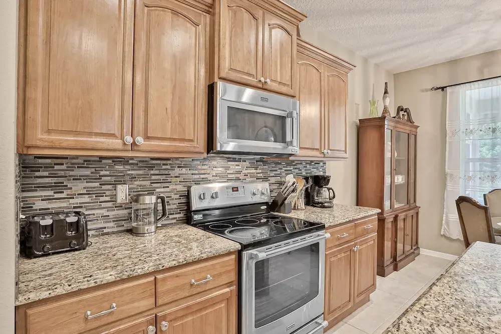 Wonderful Coastal Home With Wifi, Enclosed Backyard, Screened Patio