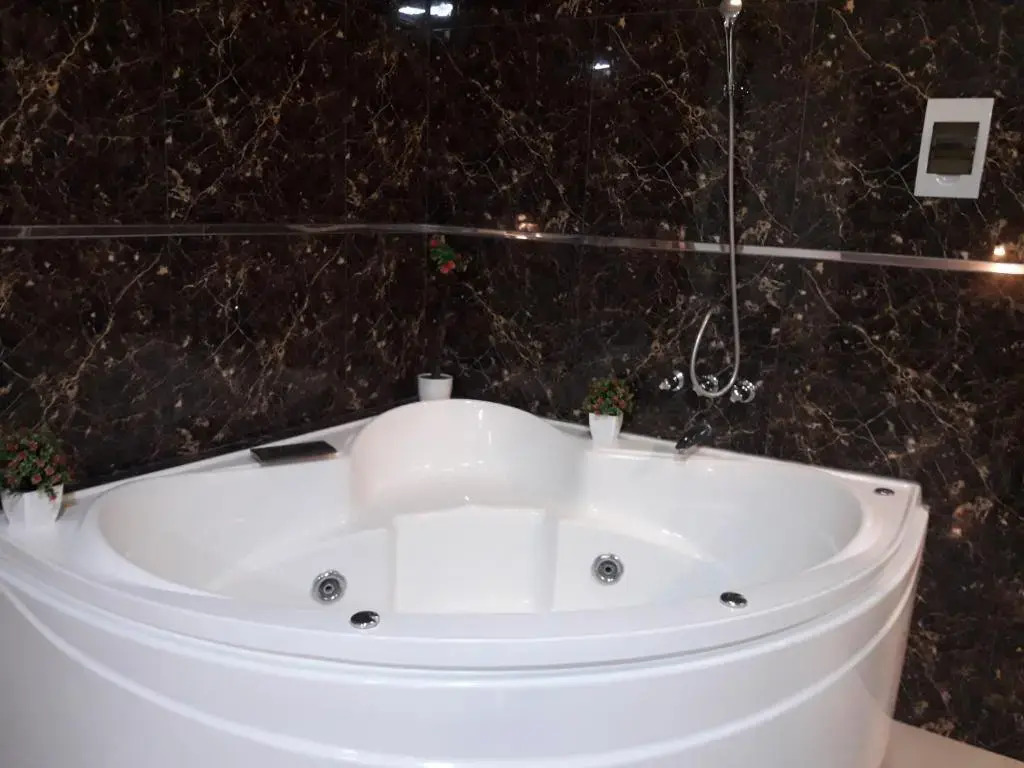 APART-HOTEL DIAMANTE 1er piso - 3 HABITACIONES - TACNA