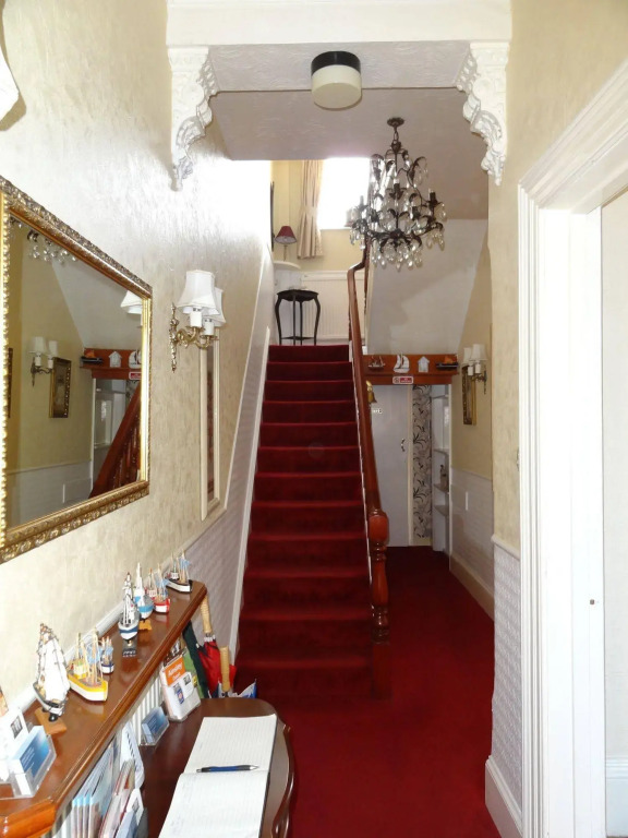 Ainsley Court Guest House