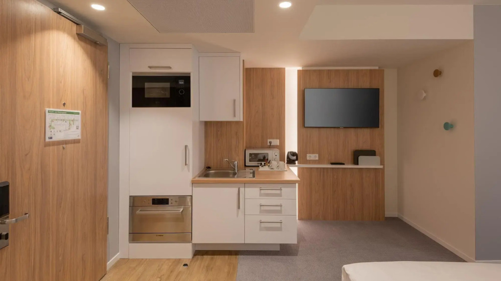Holiday Inn Express & Suites - Potsdam by IHG