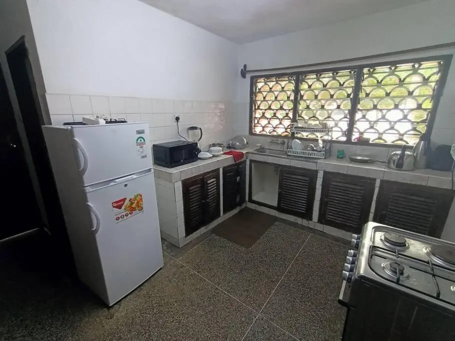 Kivulini House Diani 5 bedroom with pool