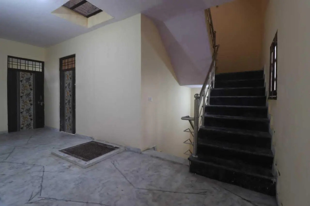 OYO 90962 Foji Guest House