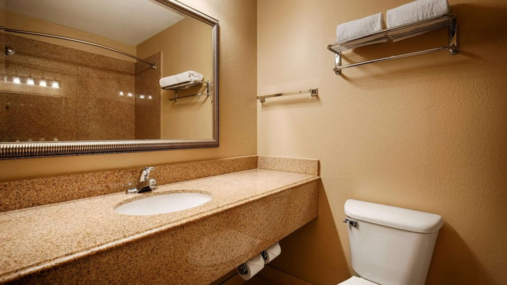 Best Western Plus Georgetown Inn & Suites