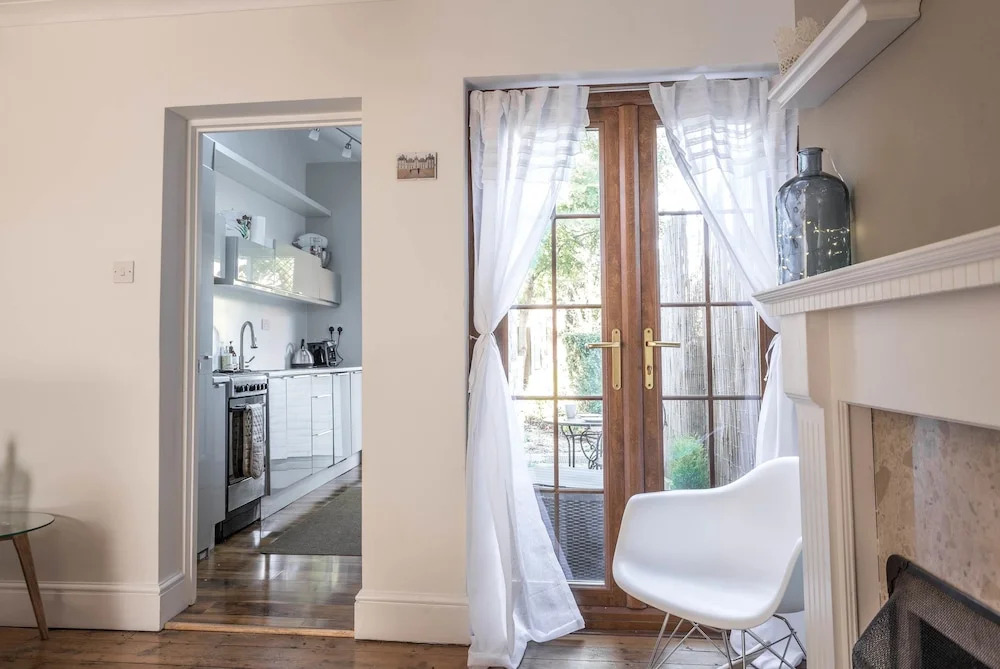 Cozy 2-bedroom House in Beautiful Cambridge