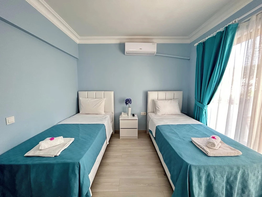 Marquis Blue Hotel