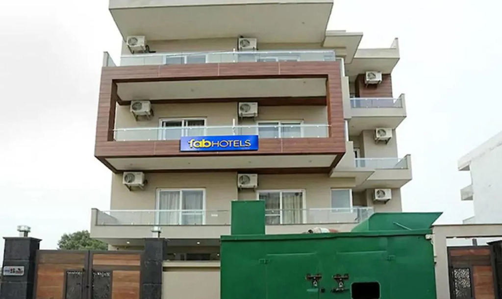 FabHotel Bliss Premium