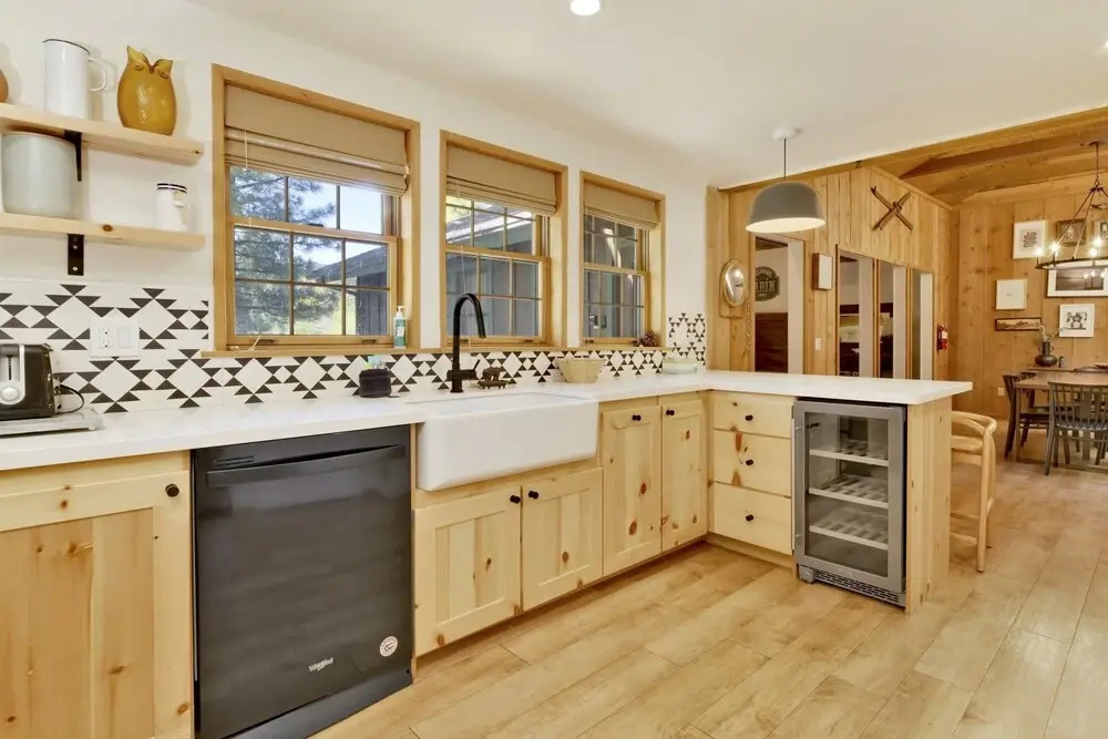 2172-bow Canyon Cabin 3 Bedroom Home by RedAwning