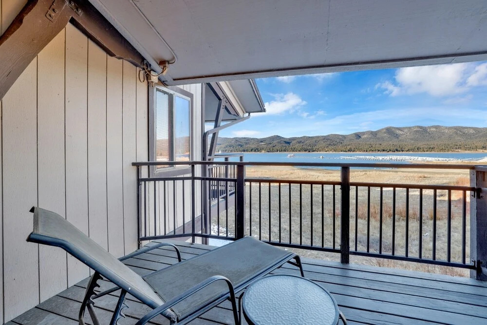 2248-forest Shores Lake View Condo 2 Bedroom Home by RedAwning