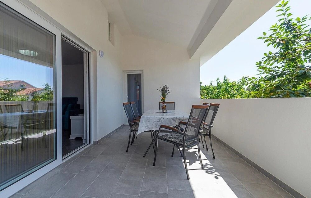 Awesome Apartment in Porec With Wifi and 2 Bedrooms