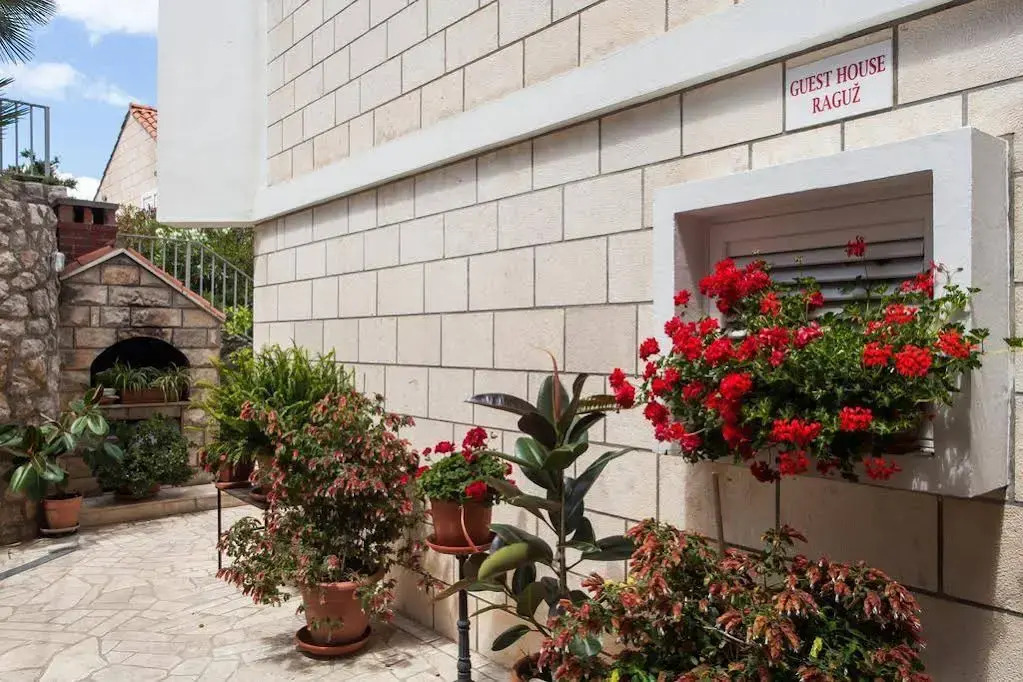 Guest House Raguž