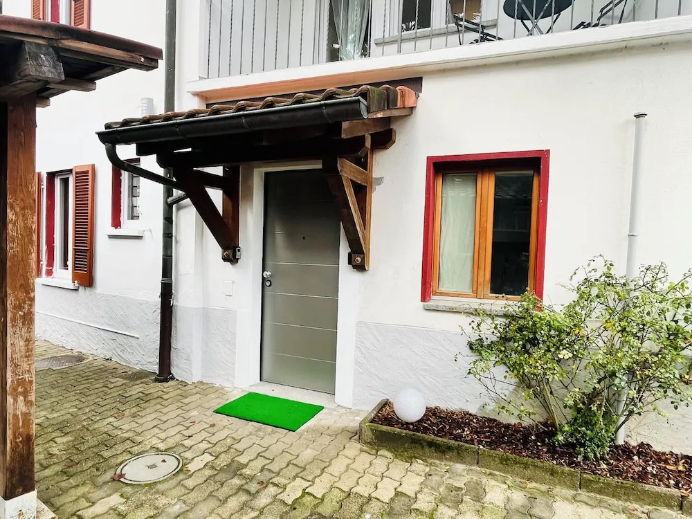 GuestHouse Magliaso Golf Station by LR - self check in