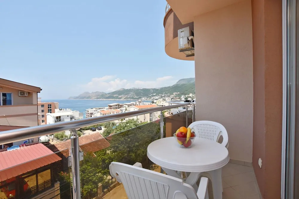 Apartment Tomba