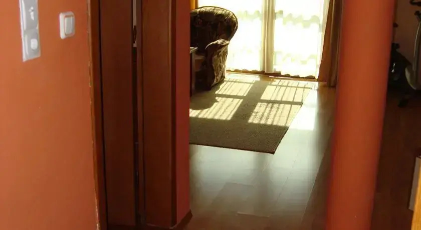 Guest House Momchilovi