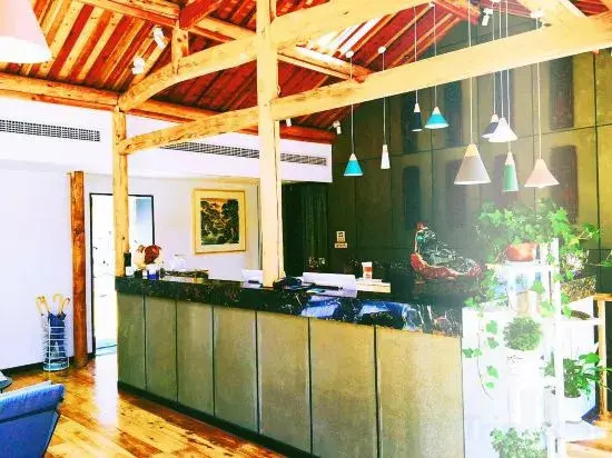 Xinchang Shangshitang Tianmu Mountain Residence