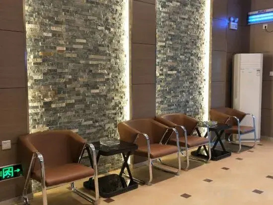 Qijia 365 Chain Hotel (Shijiazhuang West 3rd Ring Road Branch)