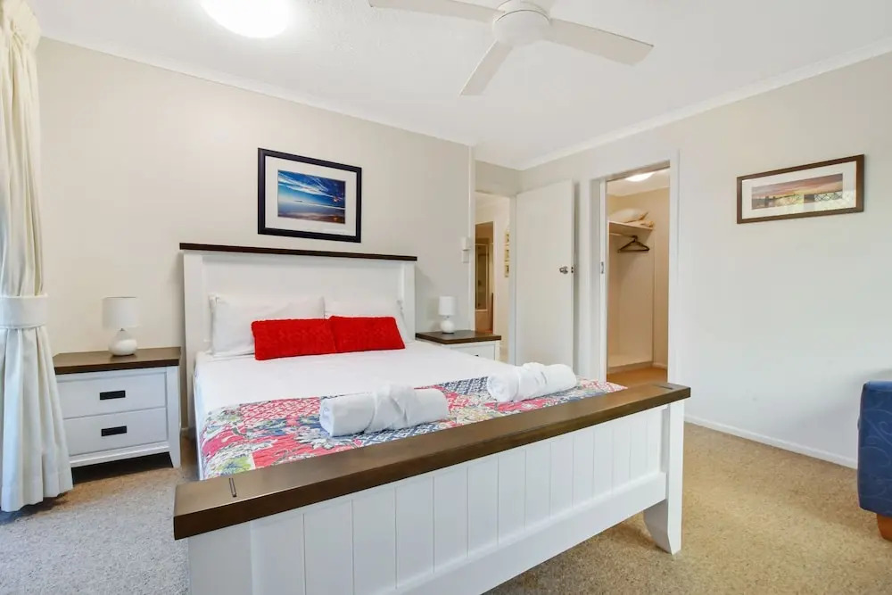 La Mer Holiday Apartments