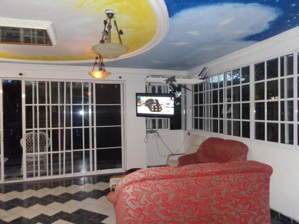 RIG Hostel Boca Chica Back Packer