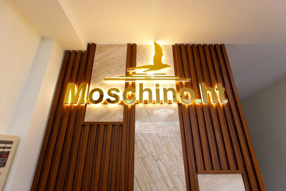 Moschino HT