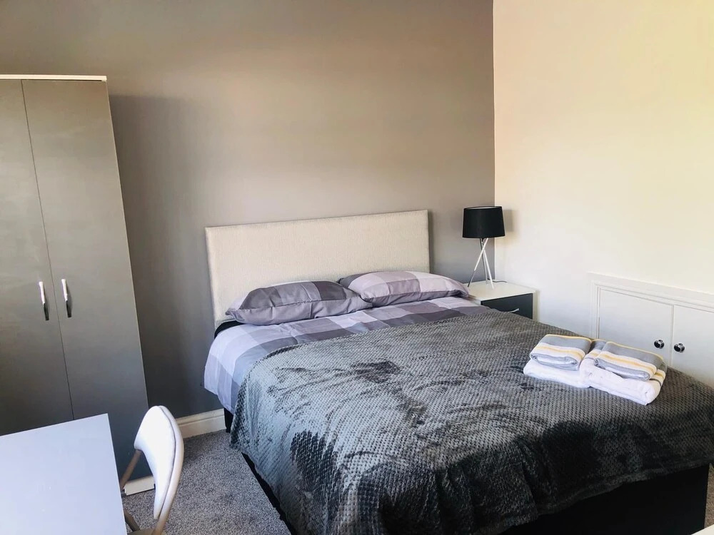 Townhouse @ 29 Cotesheath Street Stoke
