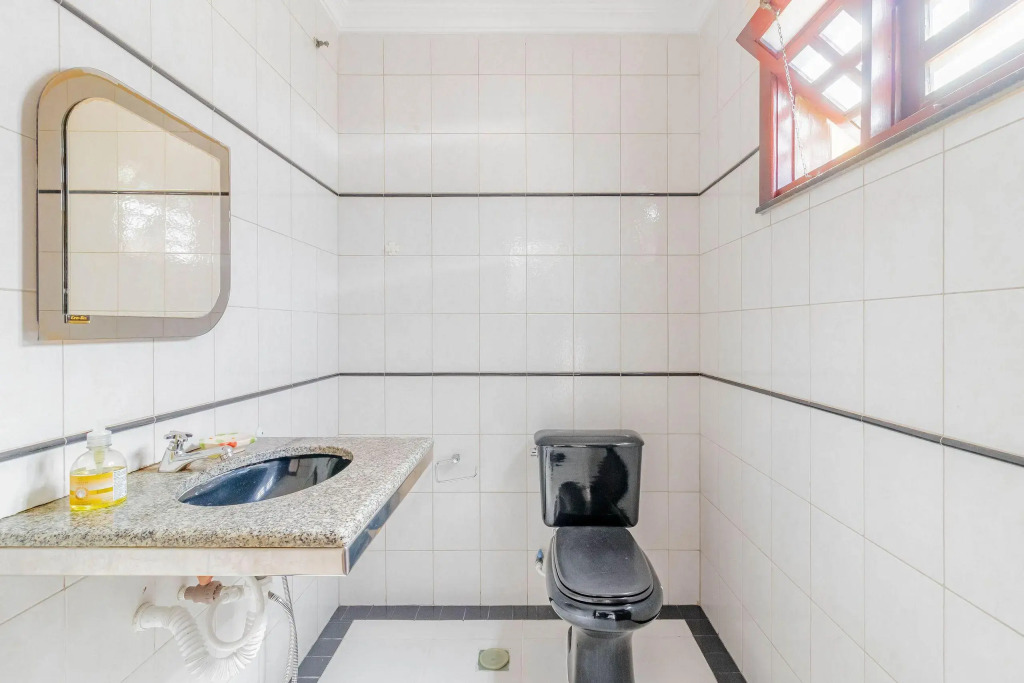 GB09 Ótima Casa 6 Quartos a 50m da Praia