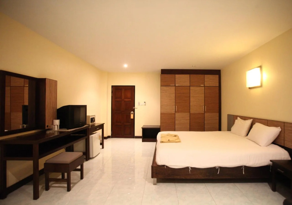 Baan Tawan Patong